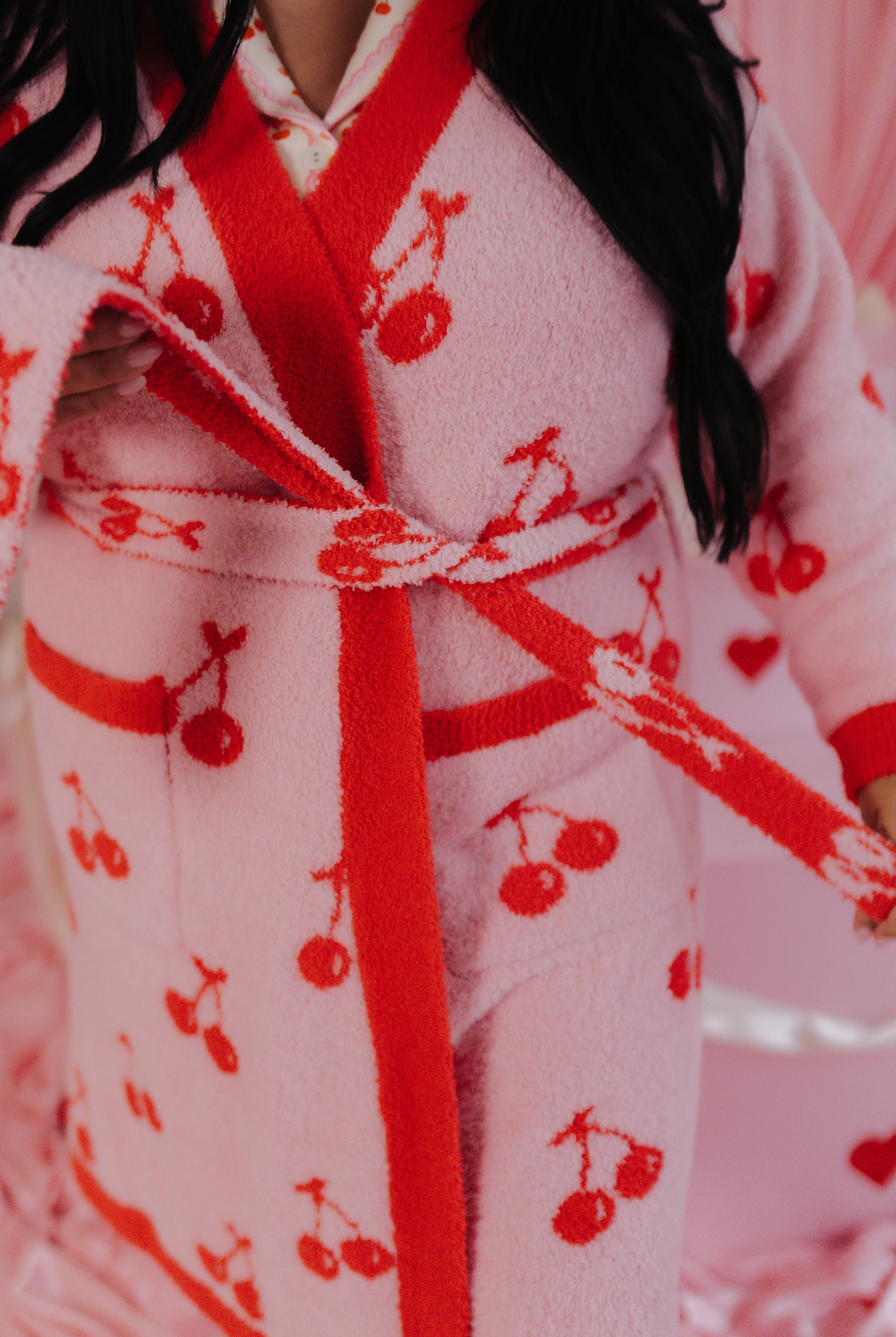 Showing the robe tie detail