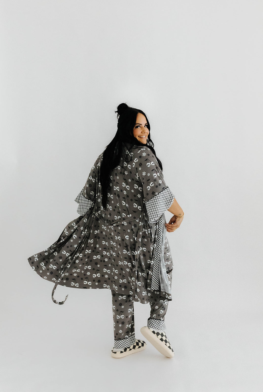 model regina showing the back of the skelly ribbed robe