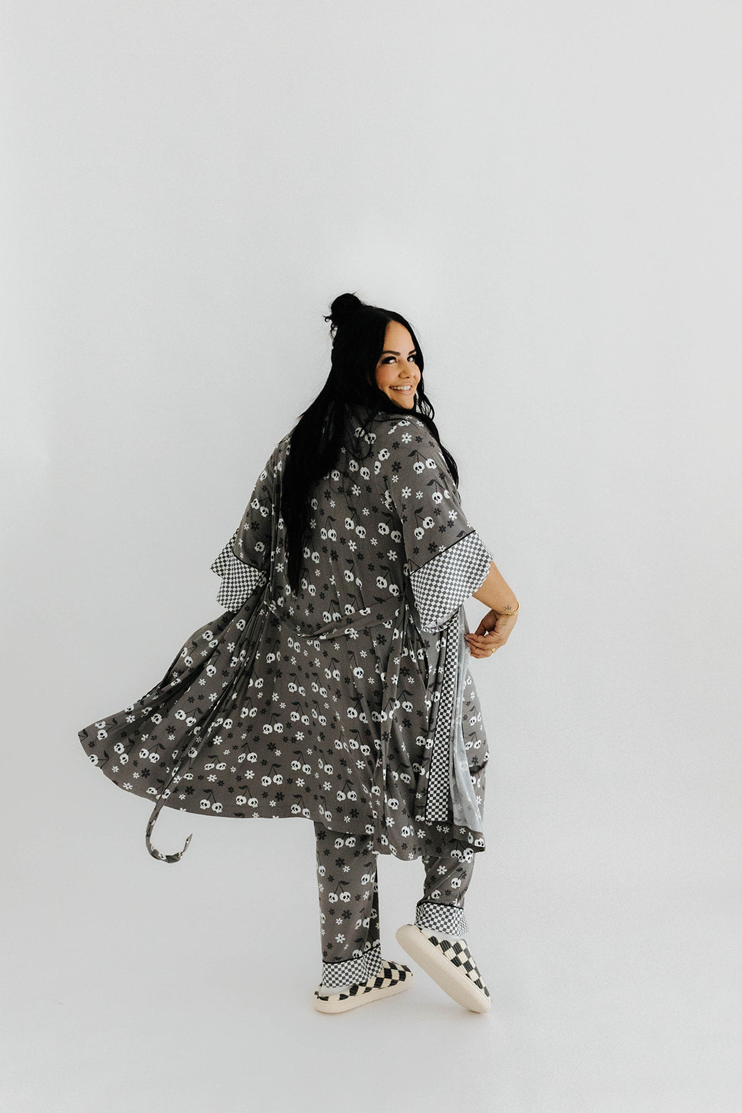 model regina showing the back of the skelly ribbed robe