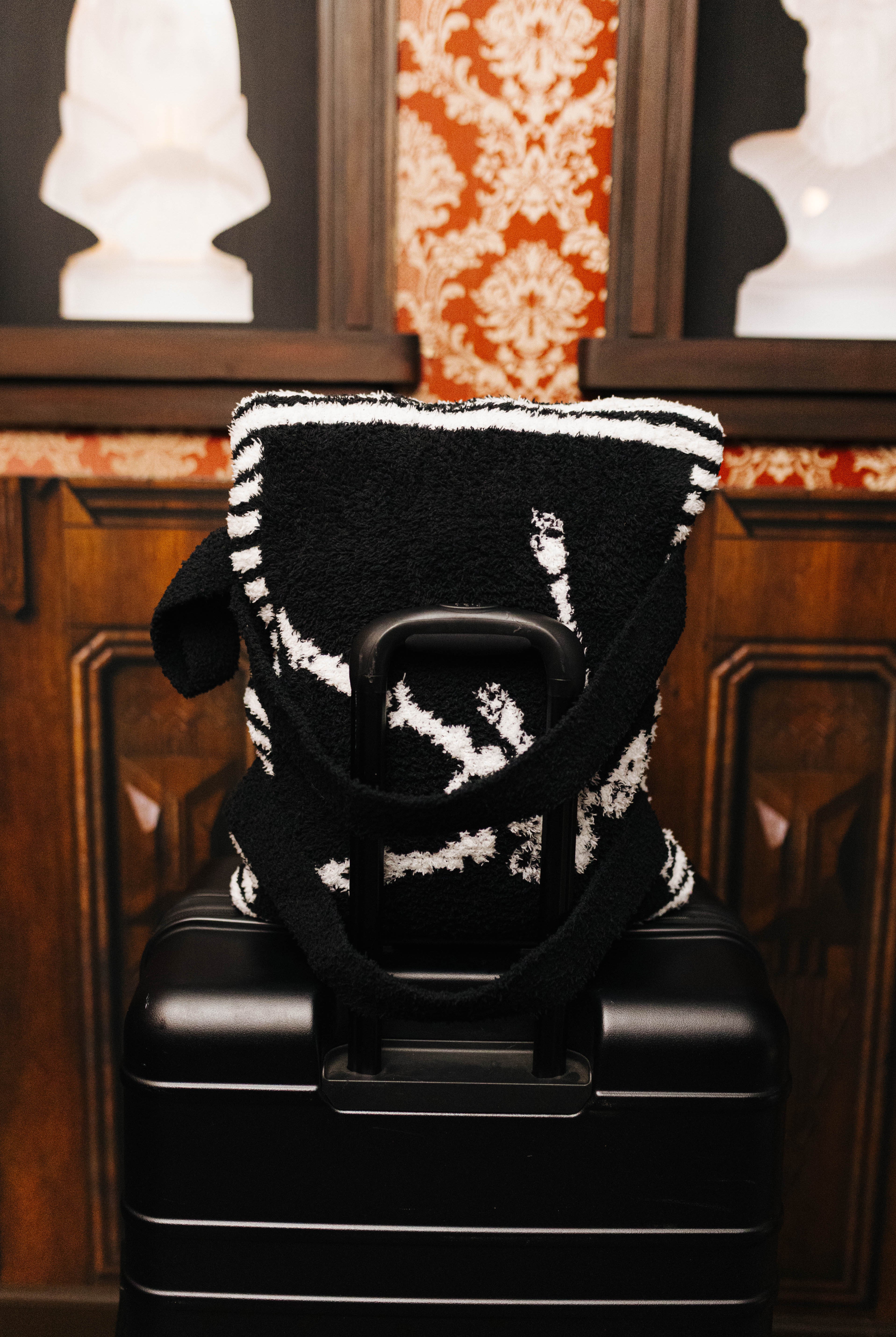 Backpack straps on the Skelly quillow