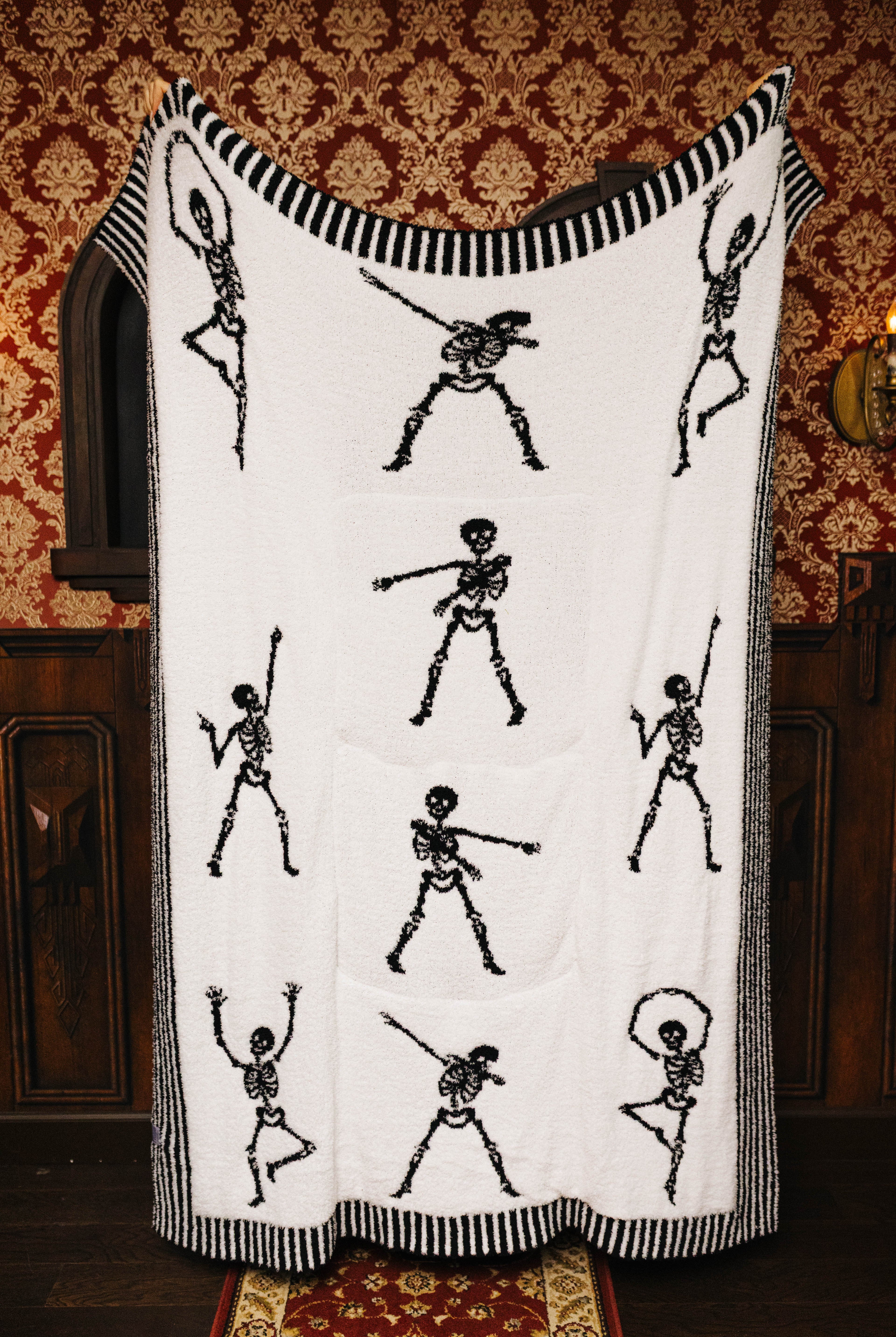Skelly quillow unfolded to show the reverse side