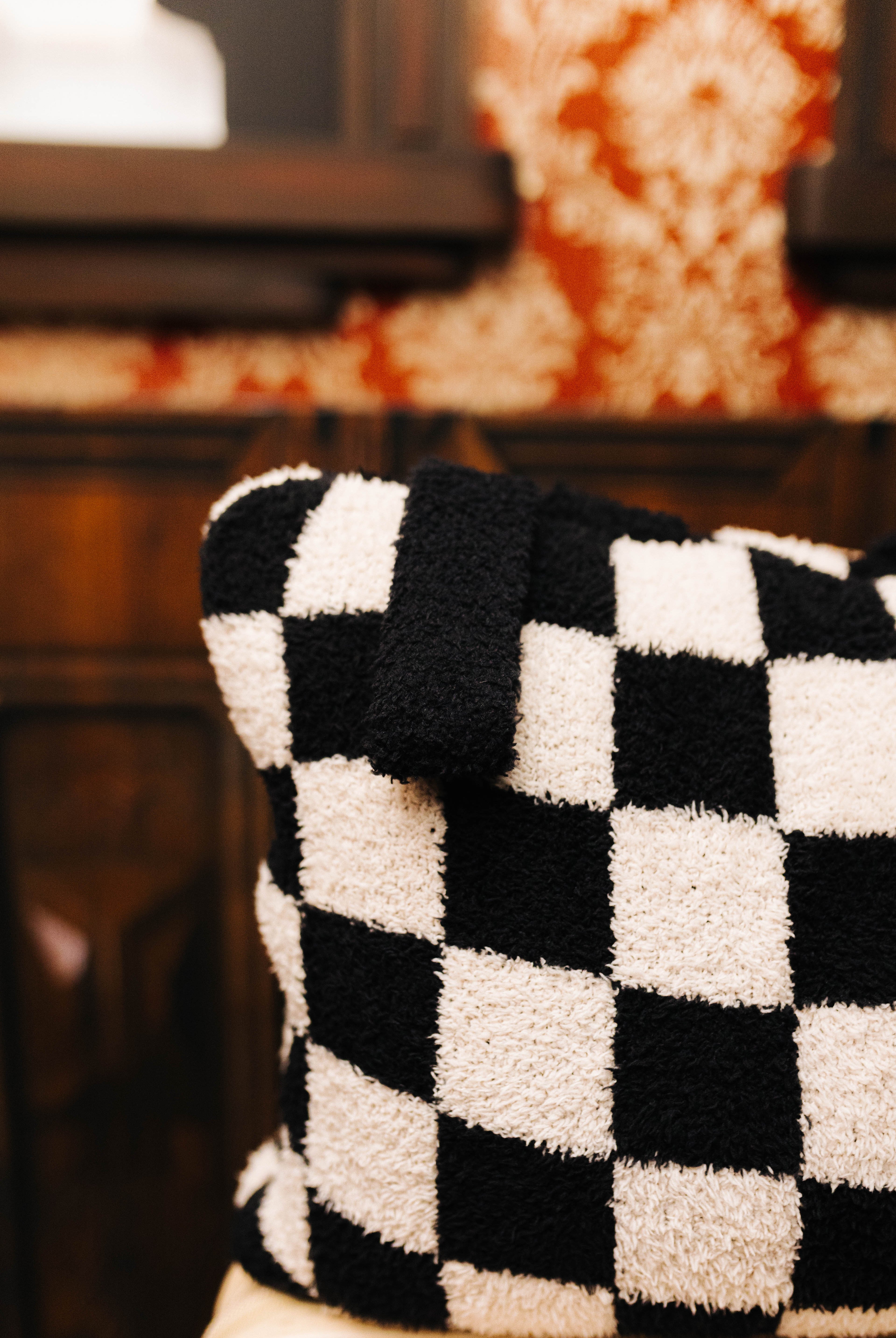 Close view of the check quillow fabric