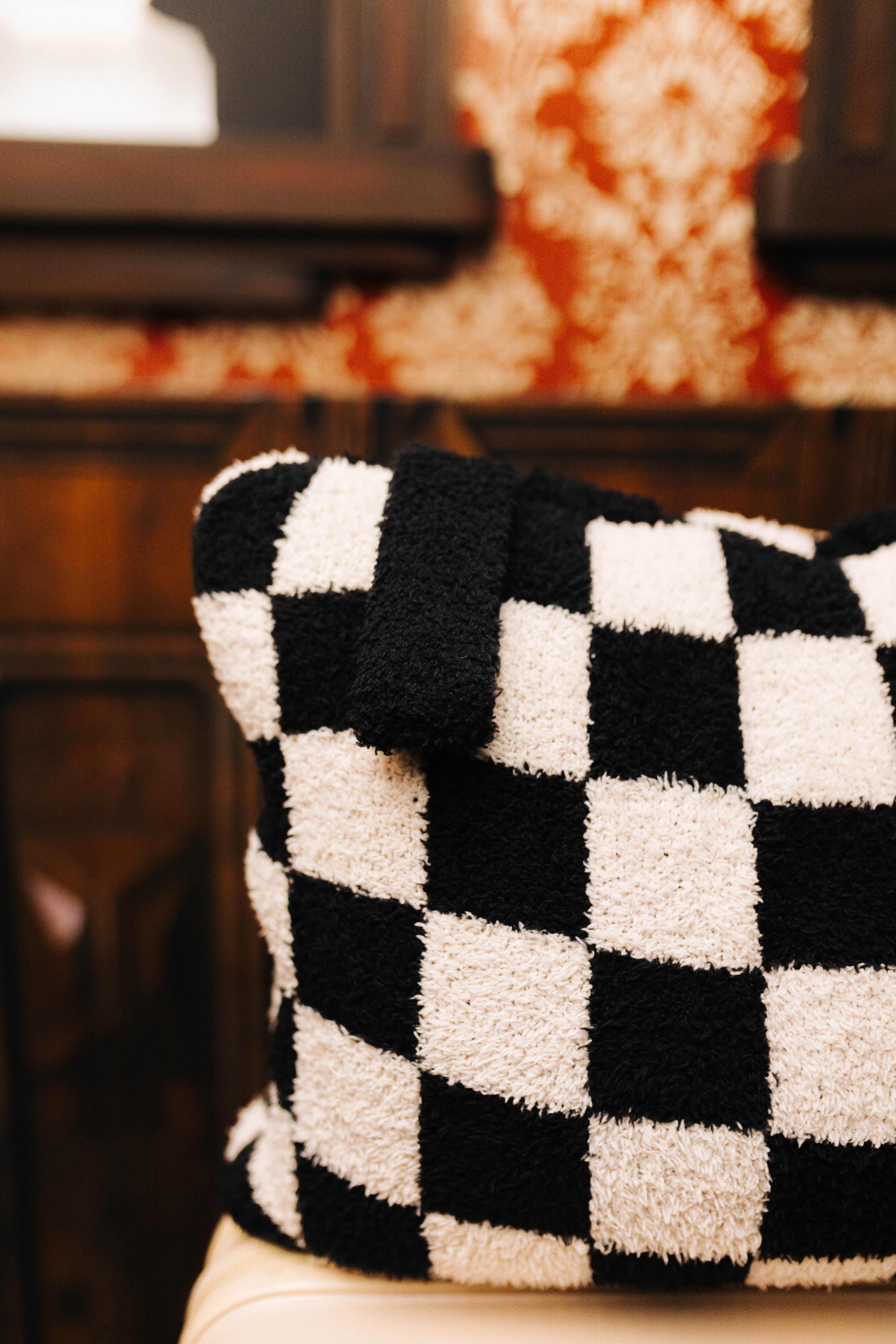 Close view of the check quillow fabric