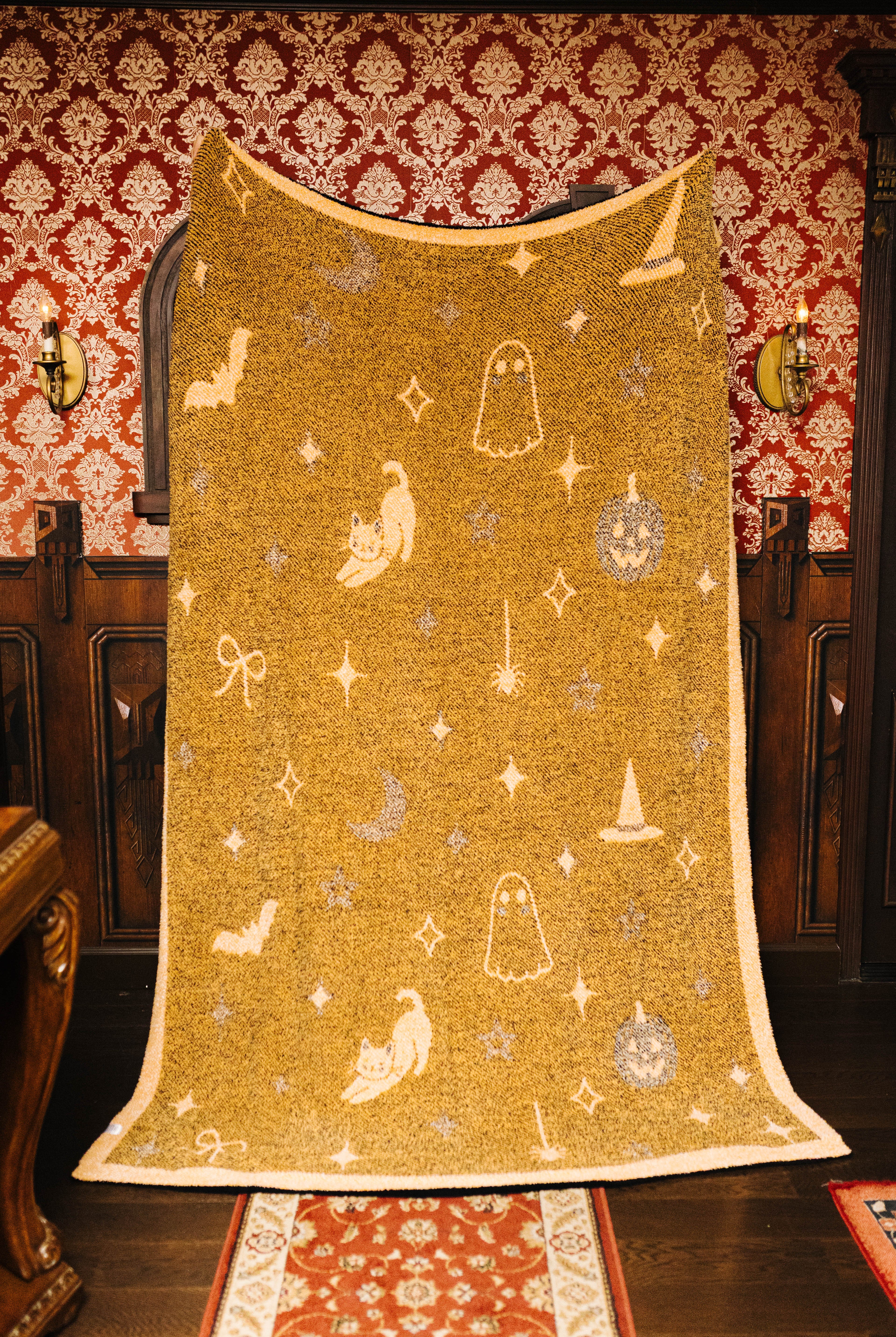 Reverse side of the Halloween Icon Print blanket