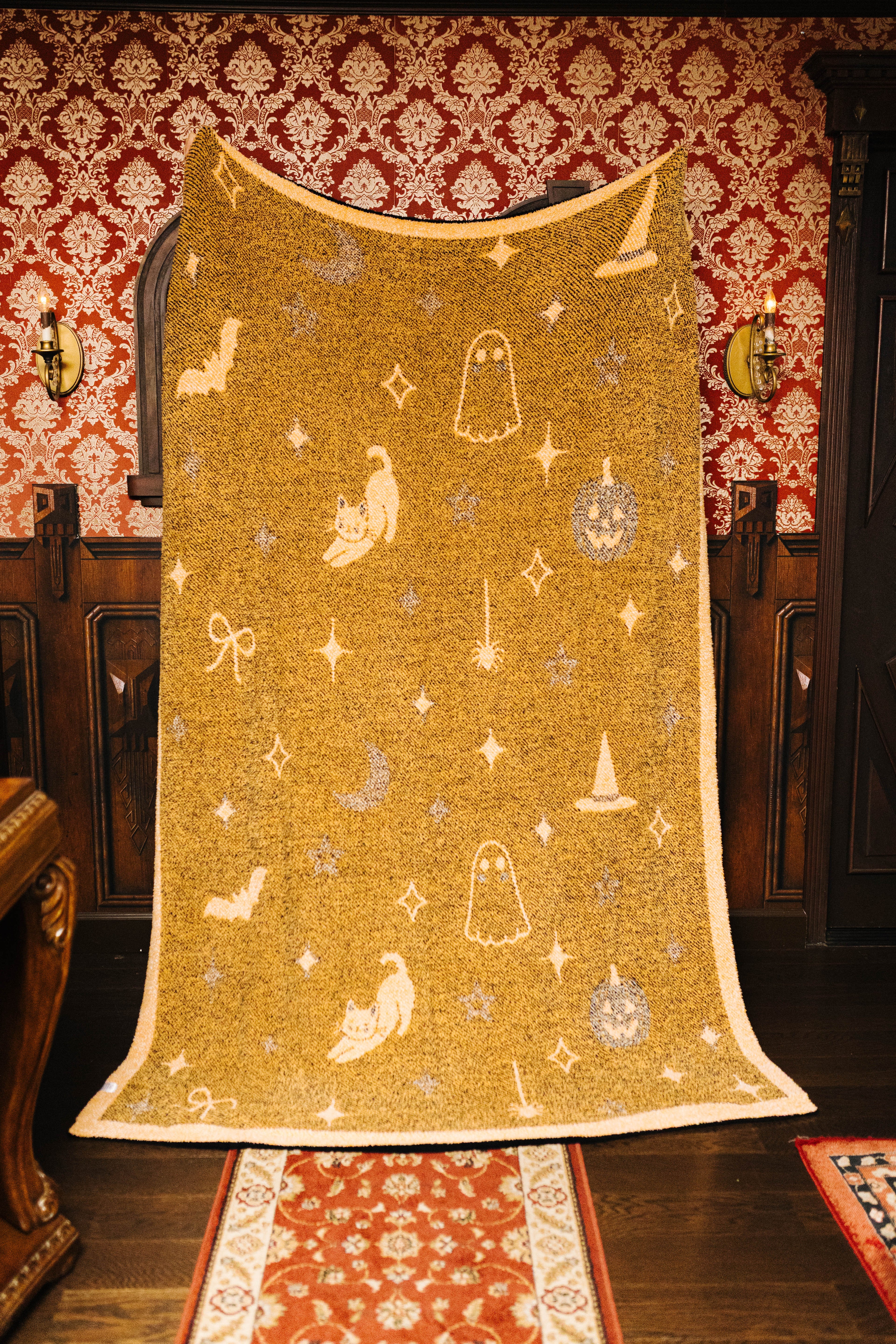 Reverse side of the Halloween Icon Print blanket