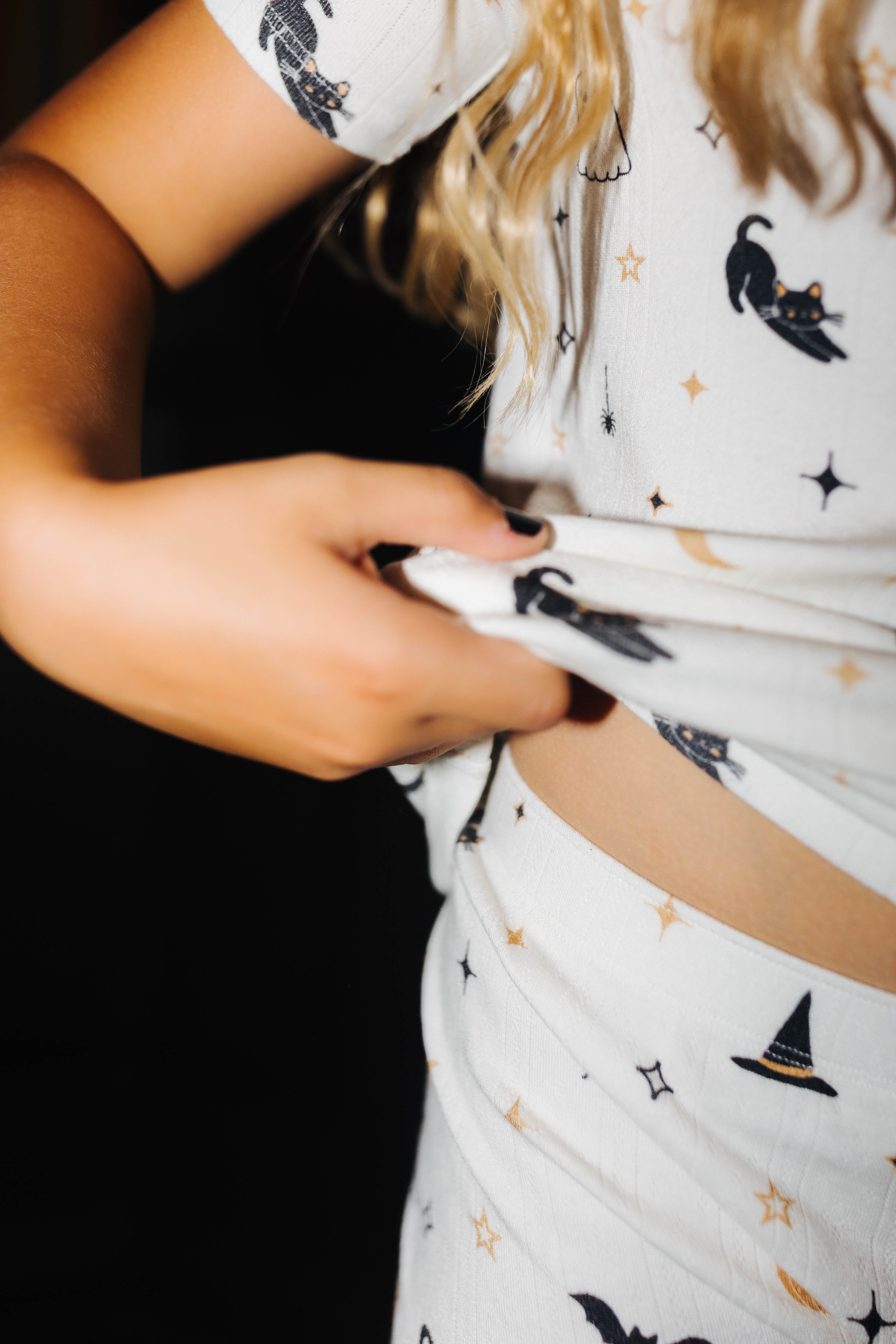 Waistband detail on kids Halloween Icon Print pajama pants