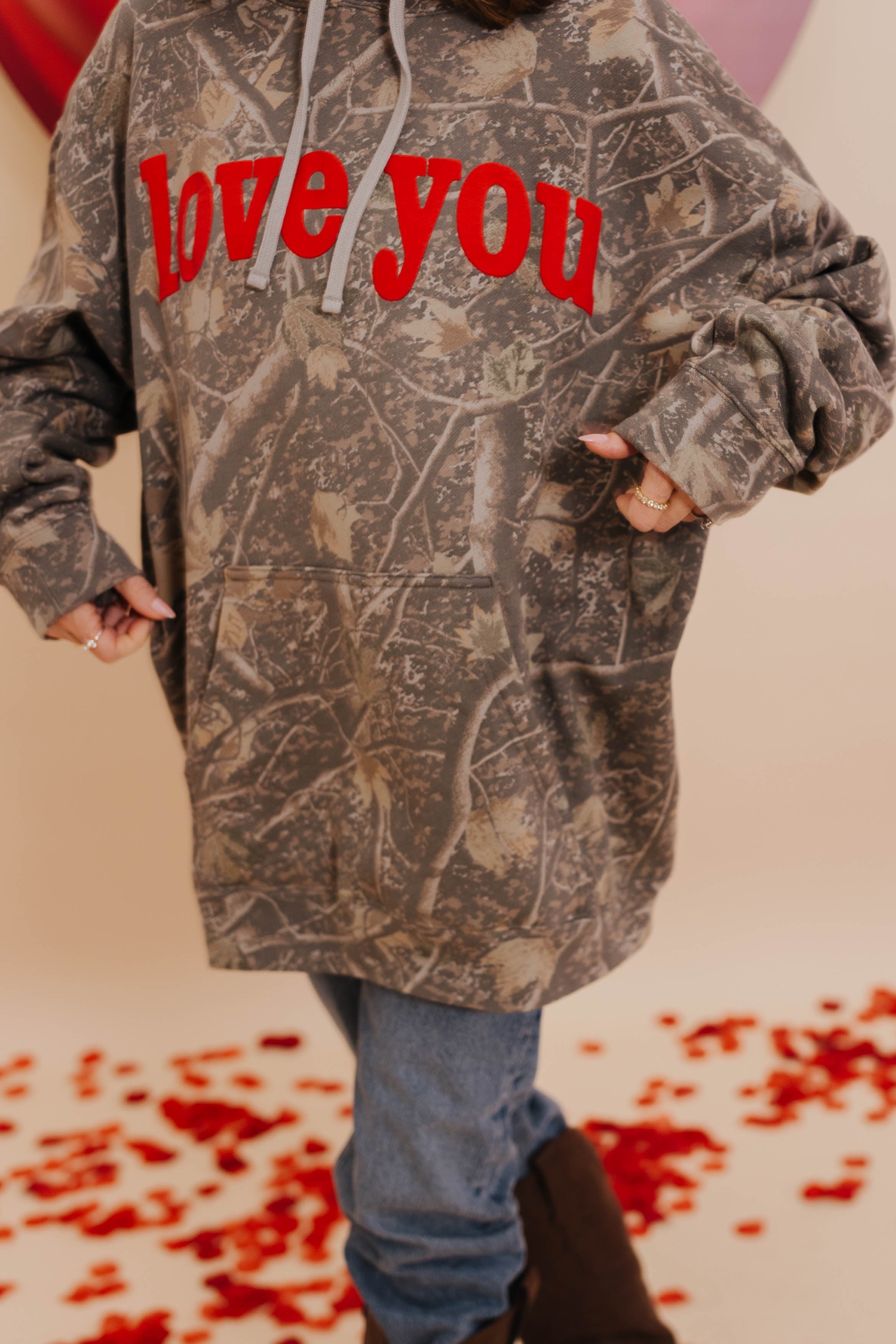 Closer pic of the camo detailing and the love you print