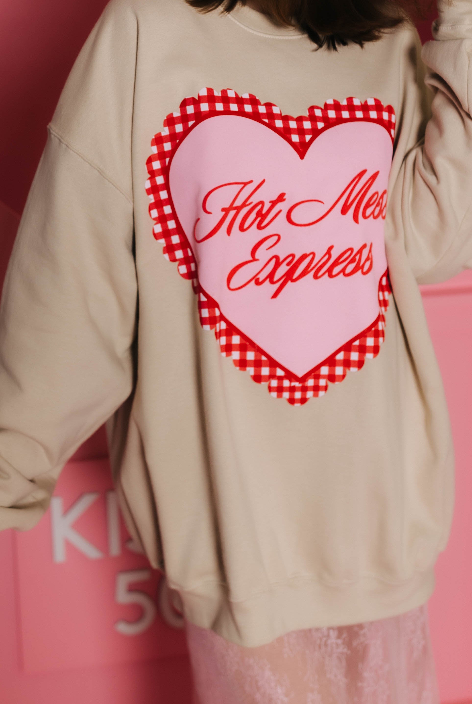 closer photo of the hot mess heart detailing