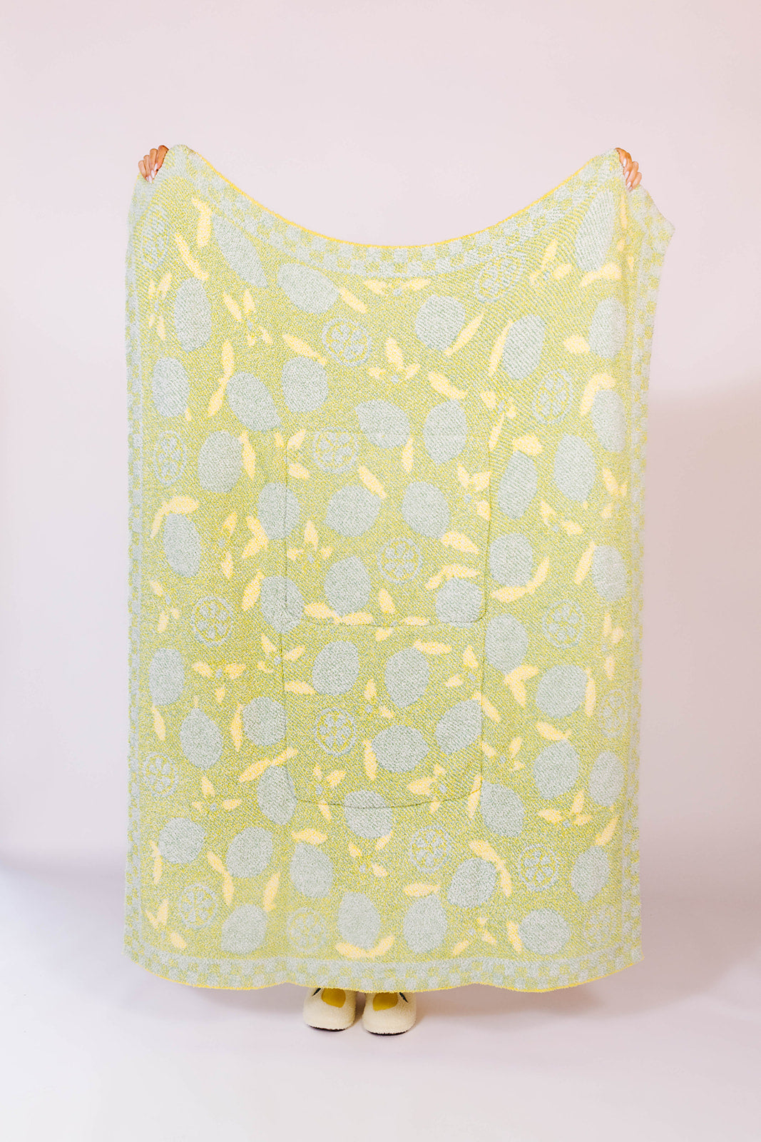 showing the back side of the quillow