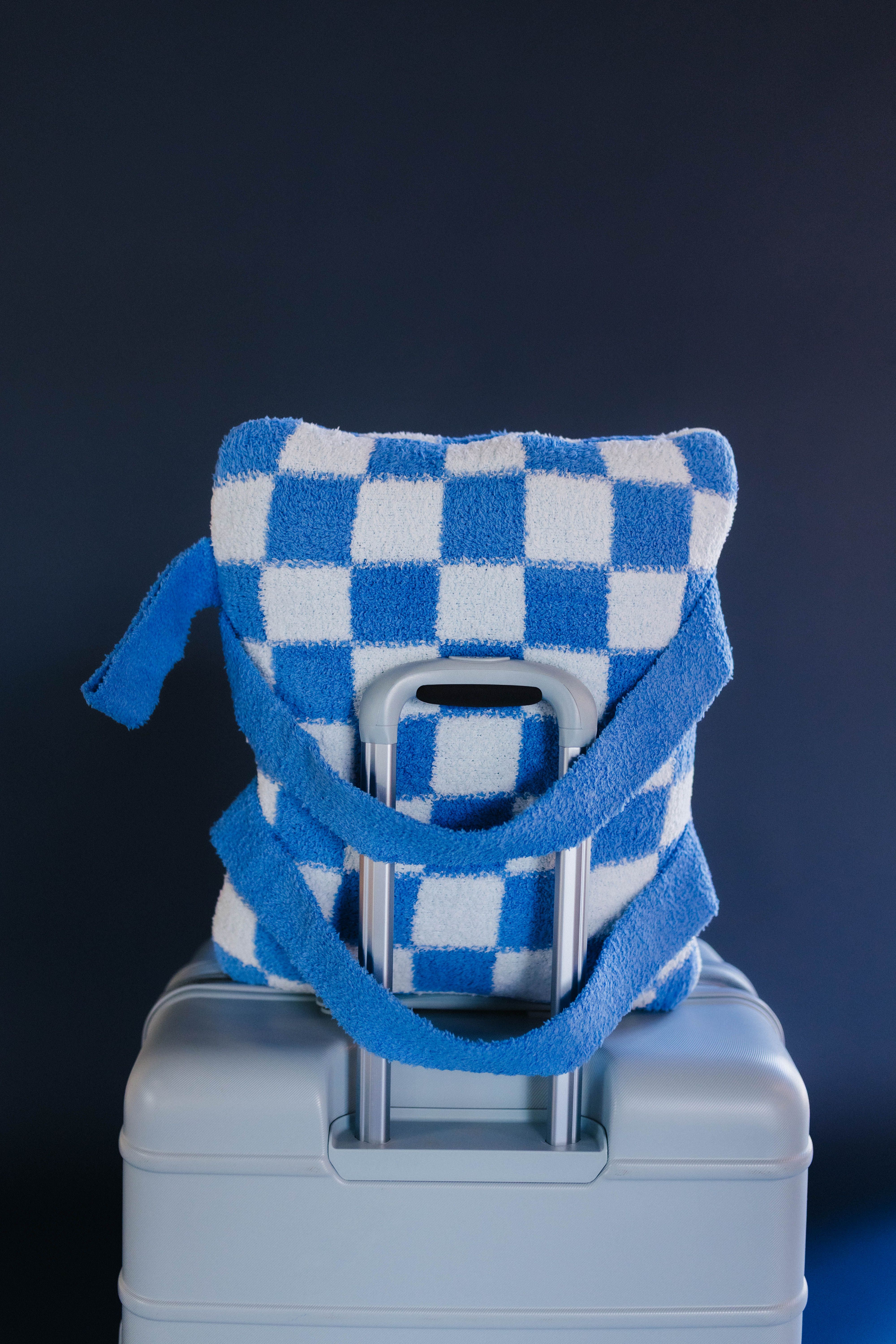 backpack straps of the blue check quillow