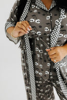 model showing the inner tie on the skelly robe 