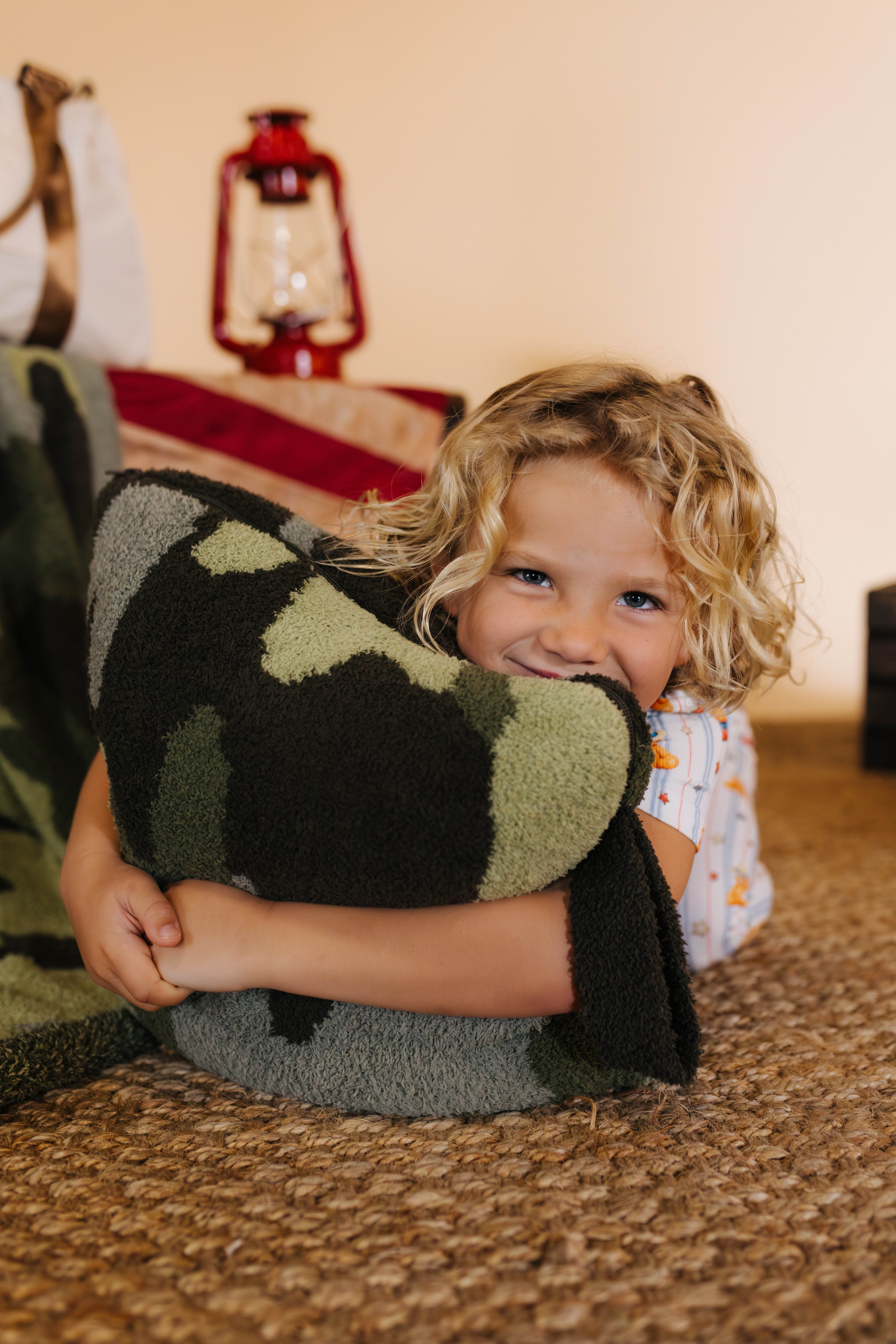 Kamp snuggling with the quillow