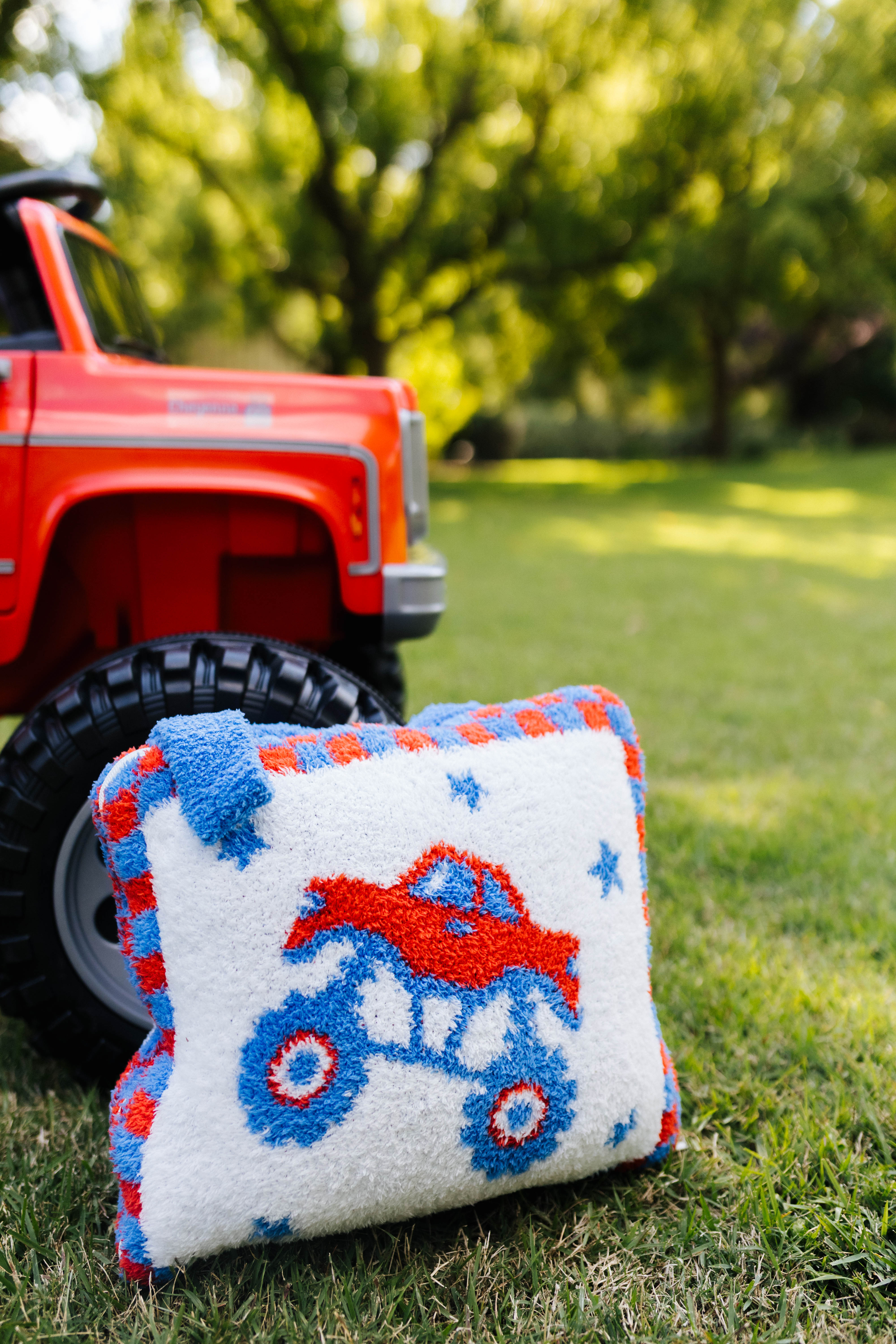 monster truck quillow styled on the grass