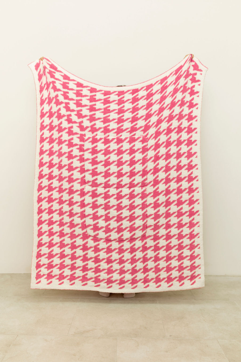 Pink Houndstooth Quillow