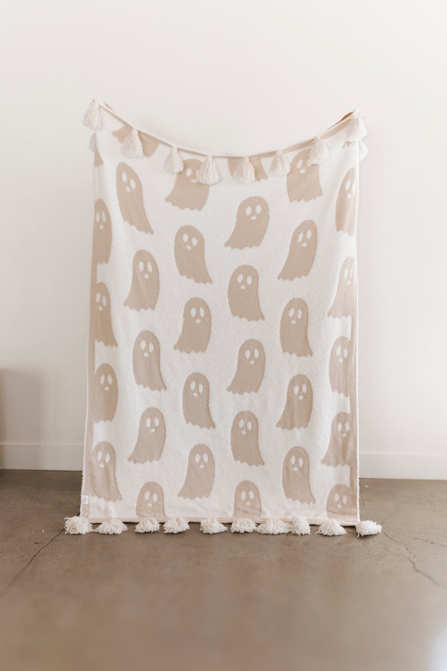 Sand and White Ghost Blanket With Tassels