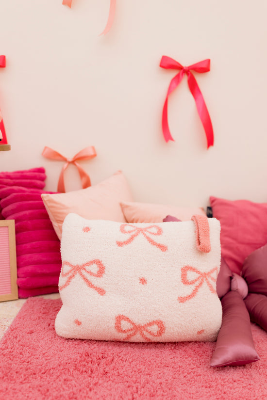 Pink Bow Quillow